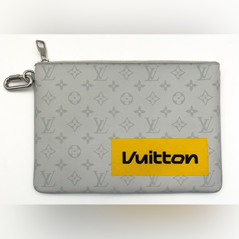 Louis Vuitton White Monogram Antarctica Zip Pouch O-Case Clutch